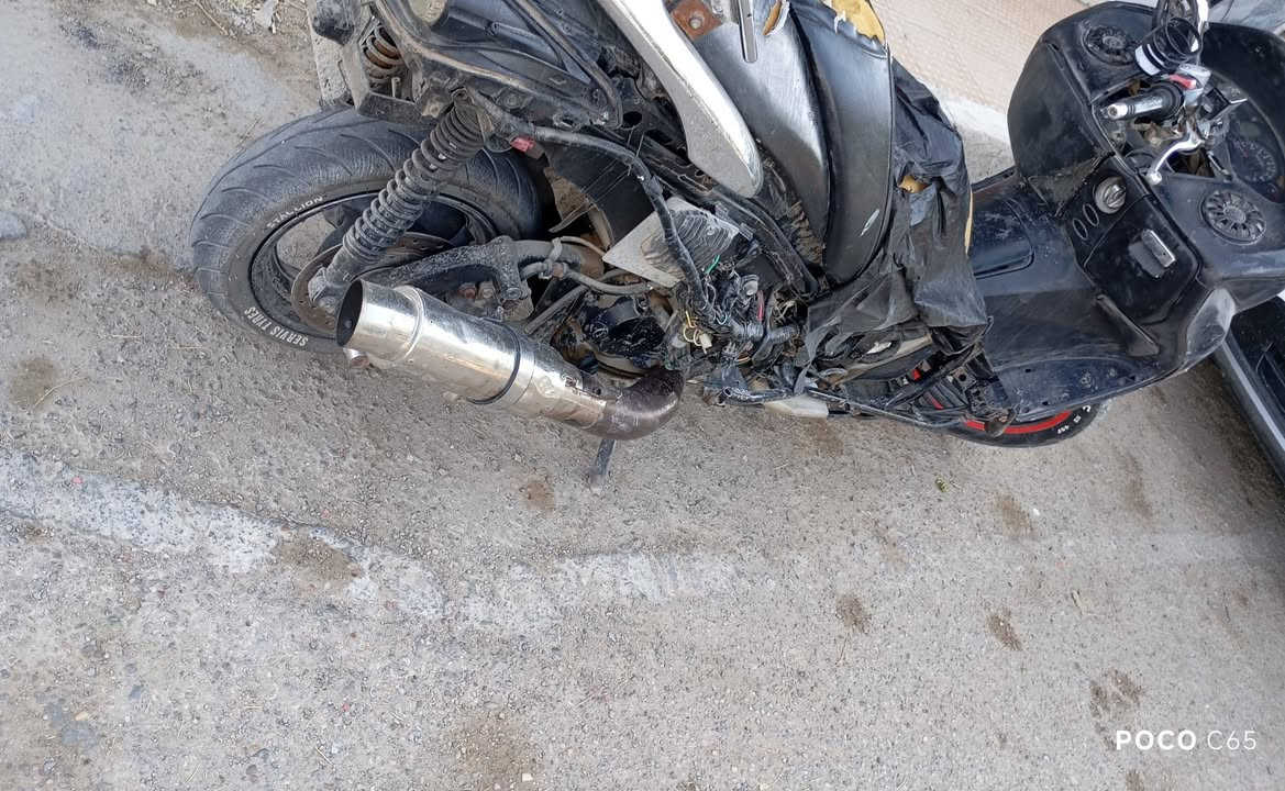 فورزه 08
عميه 
موجوده بالناصريه مركز 
كفرات موجوده 
ستان رياضي 
وجه بومه 
نقص عنبار بريك خلفي 
وتغليف كشن 
سعر 400 الف وبيه مجال قليل 
***********
