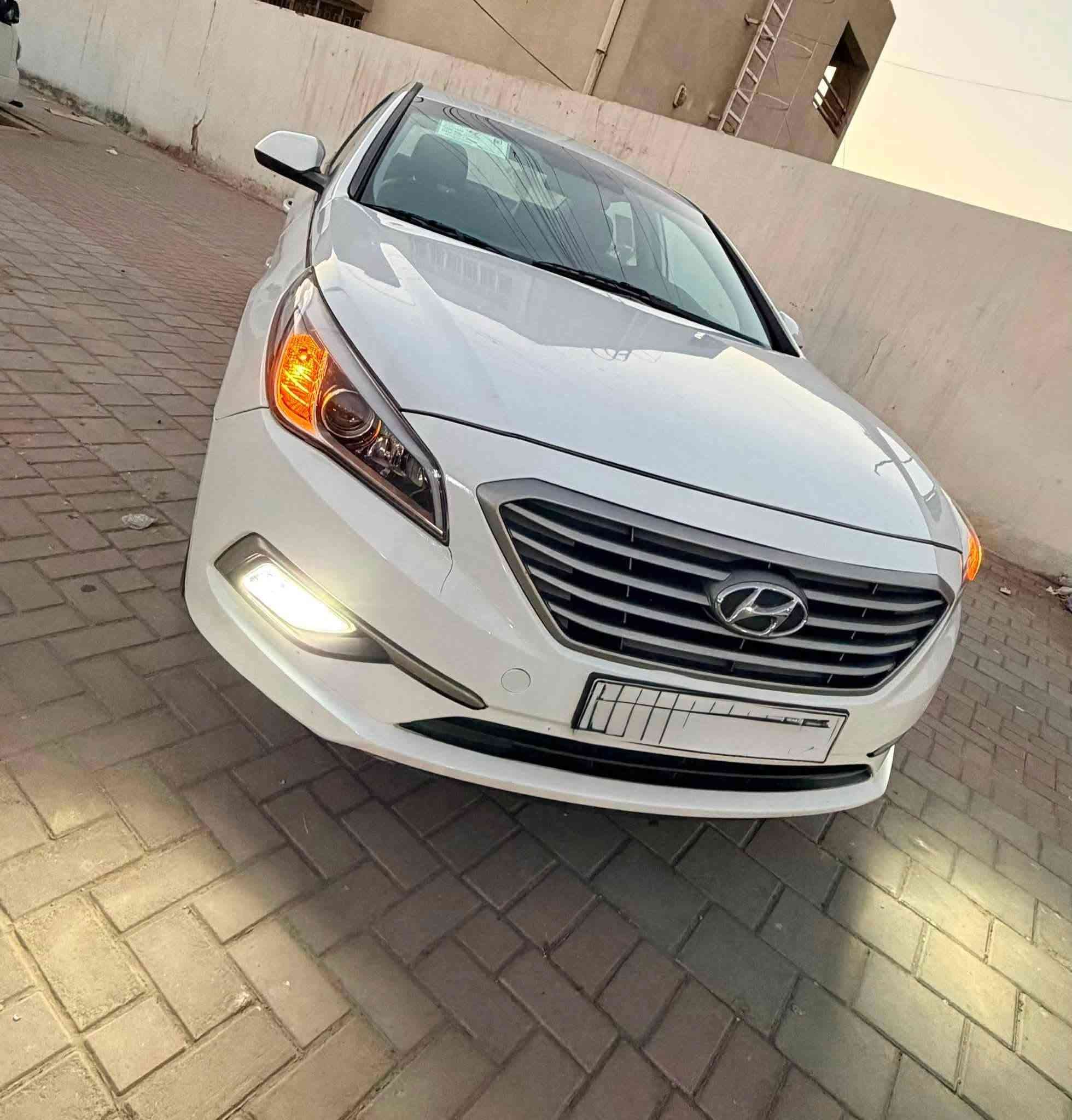 سلام عليكم سوناتا ١٨ أصل 
 دخول جديد جاهزة مكينة كير حدادية تبريد سيارة كورية خط واحد غاز جديد كلش سيارة ماشية ١٢٢الف تبريد قطعتين 
كشن حار بارد 
ويل 17 كروم 
عنوان بغداد 
للاستفسار خاص مفتوح 
***********
