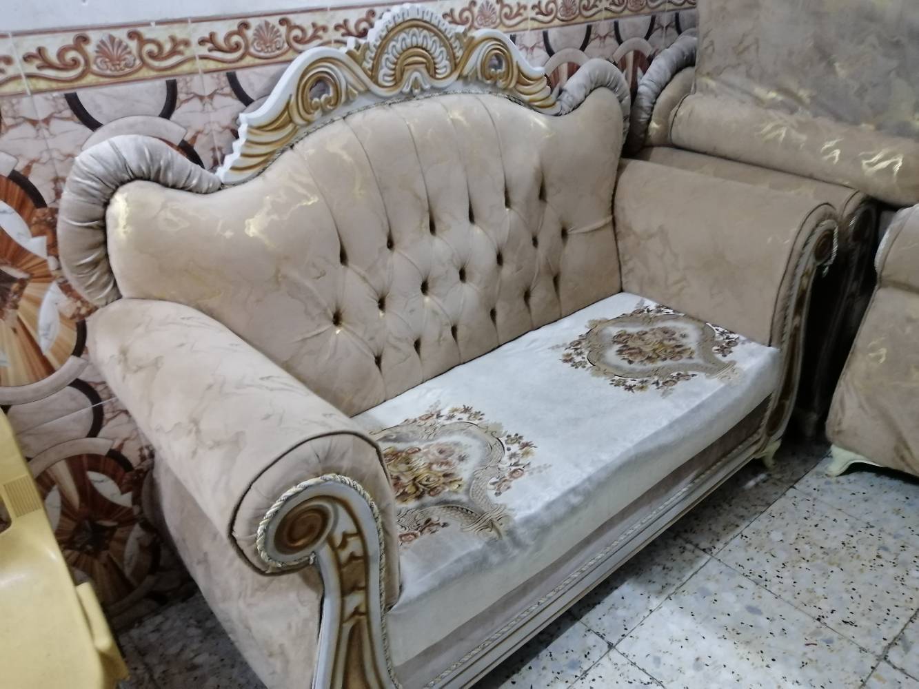 تخم ملكي • ١٠ مقاعد • بغداد الحسينية