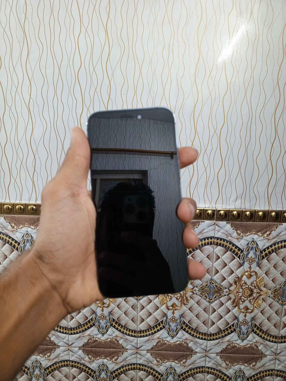 ايفون14برو ماكس مبدل شاشه سوفت اولد وضهر مفطور ومقفول ايكلود الباقي كله مكفول كامرات فيس ايدي كله شغال ب250الف قفل قفل قفل او مراوس شعندك دزلي خاص بغداد, العراق

نص مكتوب في الصور:
- SN D723HC4N7M EID 89049032 0***********1481 19239634 IMEI 35 717085 790281 1 IMEI2 35 717085 631018 0 التنظيم مشاركة معرفات الجهاز