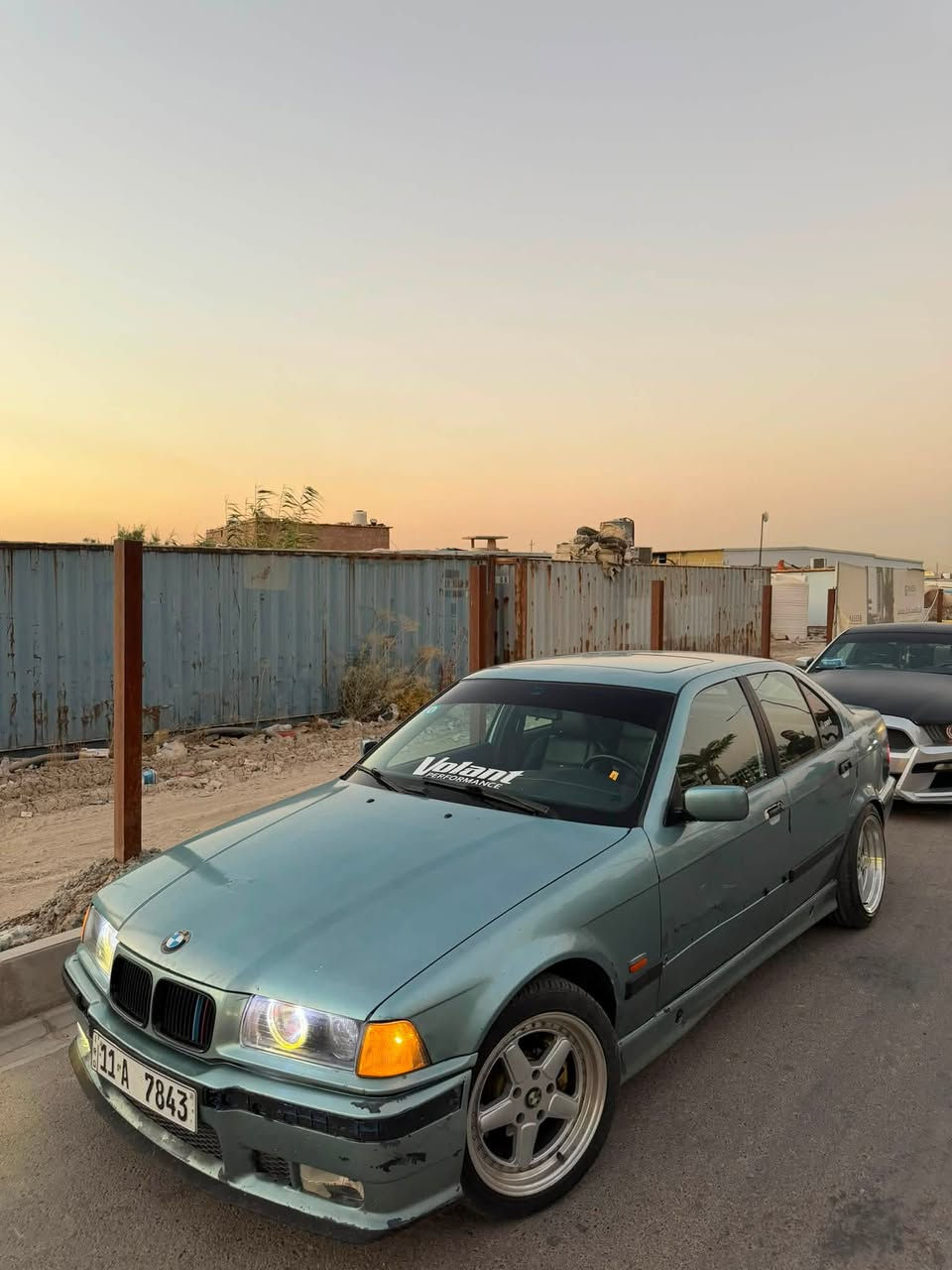 السلام عليكم
Bmw E36 328 أصل 1997
جام كهرباء اوتو
تك فانوص
عقل ms41 
ضفيره سيمنز 
برمجه طلقات 
كير zf 6 نمر ويا البك
بوابه فتح وغلق
السعر 50 وبيهة مجال
***********
