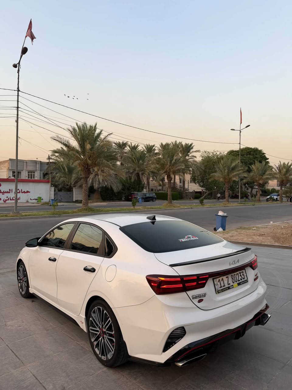 سلام عليكم
*كيا فورتي GT 
*موديل 2024
*كلين فقط دعامية امامية 
*المواصفات
*بصمة تشغيل
*تشغيل عن بعد
*رادارات 360 امامي وجانبي وخلفي 
*شاشة كبير ابل كار بلي و اندرويد اوتو
*تبريد مناخي منفصل
*عليها لدات انارة متغير 18 قطعة
*عليها شوته وعطاس اصليات من شنايزر
رقم بغداد ب اسمي 
السعر 160 وبيها مجال 
مكاني بسماية او سيدية
***********
