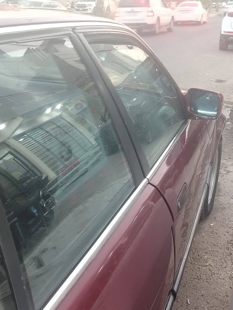بي ام دبليو حجم ٧٣٠
بي ام دبليو حجم 730 موديل 1993
موديل 1993 مواصفات حجم السياره 730 محرك V6 كير ومحرك حجم 735 اوتوماتيك& دبل جام كهربائي & دبل ايرباك & مري قلاب فتحة كشنات جلد كهرباء السيارة يرادلها ترتيب 
رقم انبار تحويل وكاله شرط 
سعرها 30 ورقه ومجال
***********
