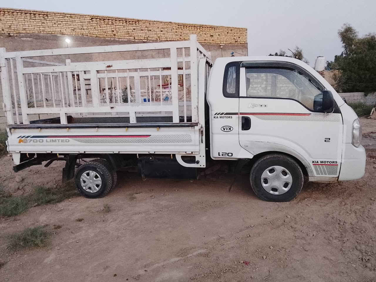 كيه للبيع بنكو نثيه موديل 2011
سياره مكفولة كفاله عامه سياره جاهزه مجهزه من ايشي 

تحويل ثاني يوم سنويه مجدده لل 2029 

مكان سياره ناصريه رقم بصره سعر 77 رقم الهاتف ***********
