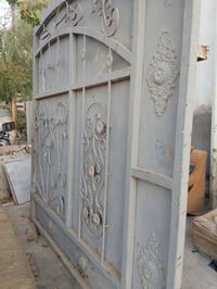 باب • للبيع