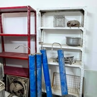 للبيع رفوف وعارضة جكاير الاستفسار علئ الرقم 07886909650