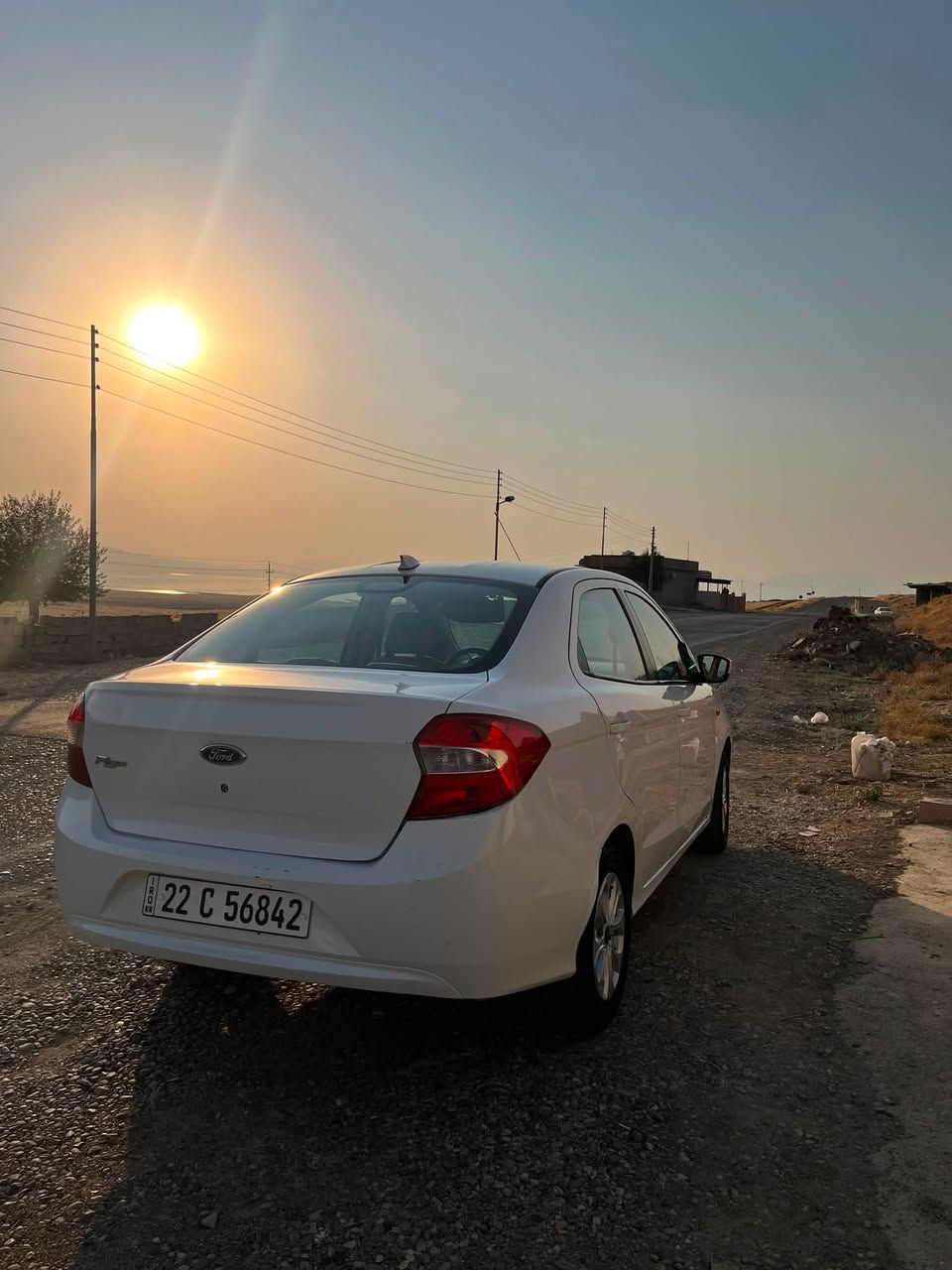 Ford figo 2016
سپی ناو زەردی خلیجی
٤ پستۆن
ویل کرۆم 
دەسک سپی
بلوتوز 
شاشە 
چوار جام کارەبا 
سەنەوی تا ٣١ تازەیە 
گێڕو مەکینەی بە شەرت 
سەیارەکە بێ مەسرەفە 
١٧٠٠٠٠  ڕۆشتوە 
بەس دەرگای لای سایەقی بۆیاخە
 لە سلێمانیە سەیارەکە 
***********
