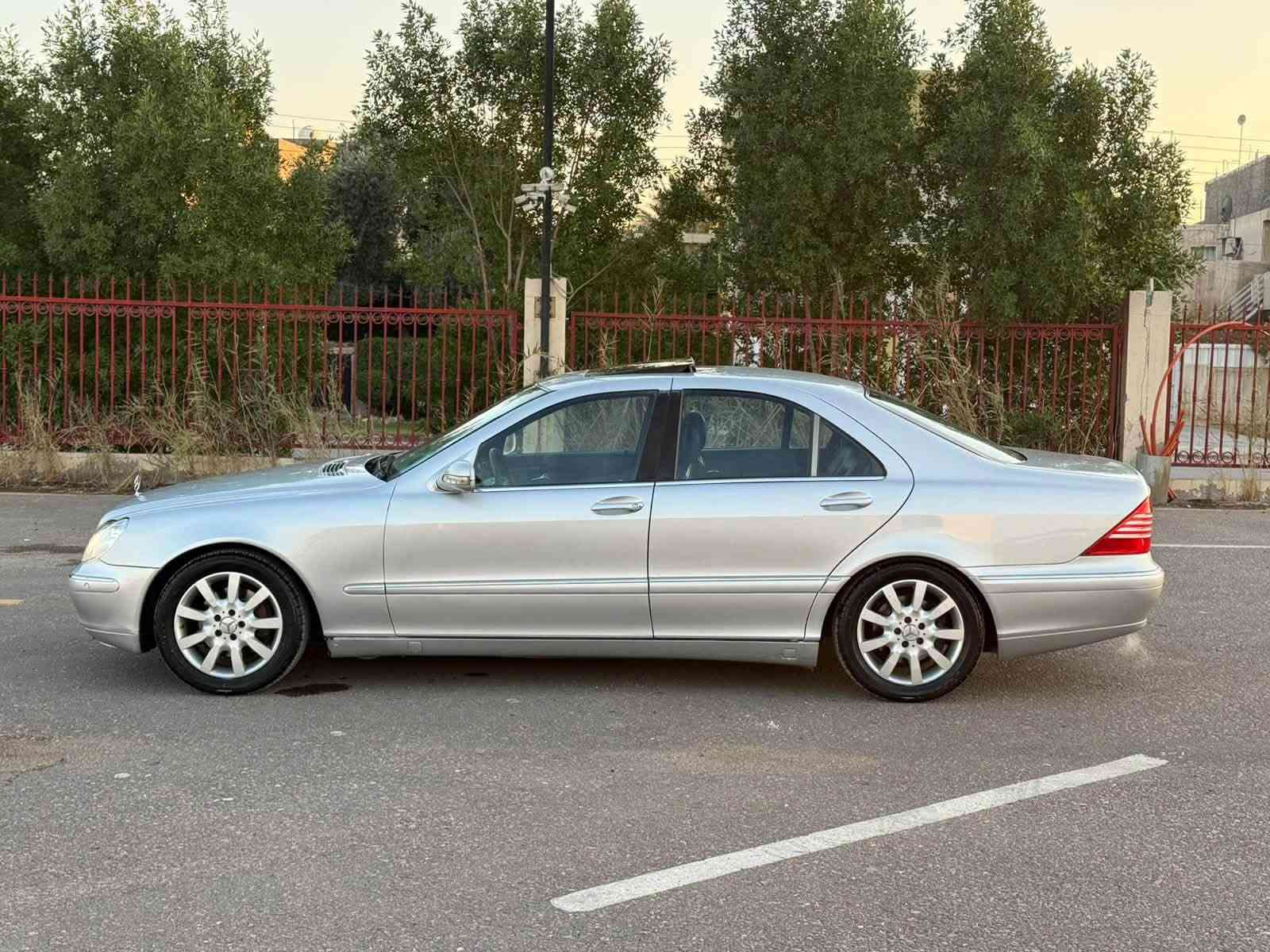 مرسيدس غواصه s320 موديل 2000 اصل
باب قصير المرغوب ،، محرك سته سلندر البلاد v6
فول مواصفات ،، نظام جوبلس ،، فتحه ،، برده كهرباء ،، كشنات كهرباء ،، مري شفط ،، وبعد بيها هوايه مواصفات
السياره صبغ عام اثر جراد مكفوله من المعجون والضربه والخياس ،، السياره جاهزه من كل النواحي بدون اي نقص شرط الفحص ،، رقم انبار مشروع وطني تحويل بأي مكان عادي ،، المكان بغداد حي الخضراء 
السعر 98 ورقه 
***********
