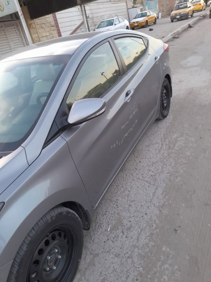السلام عليكم 
مكلف بنشر 
النترا 2015 خليجي مكينه 1.8 
تبريد قطعتين داخل جلد وجاهزه 
كير مكينه تبريد صدر تخم تاير 
السياره نظيفه ومال بيت 
مكانها ورقمها بغداد وبسمي تحويل ثاني يوم
للبيع فقط ب90$
***********‬
