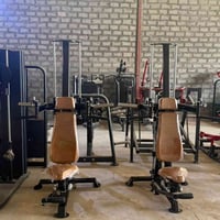 توفر لدينا اجهزة ضغط اكتاف جالس للتواصل ٠٧٧٠٩٨٣٥٨٥٨/٠٧٨٠٤١٩٨٠٨٥ العنوا...