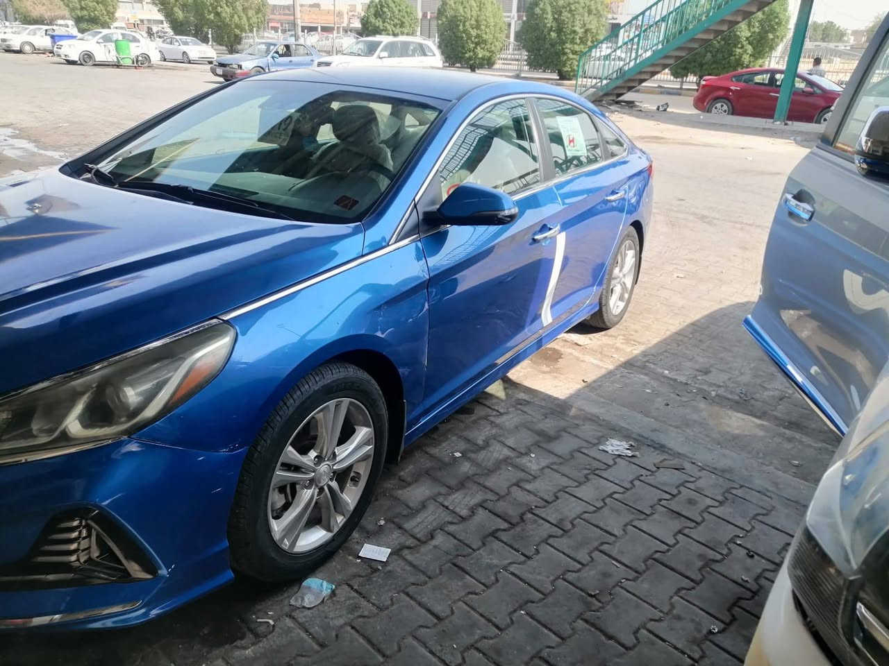 سوناتا هونداي2018
محرك 2400
تبديل قطعتين بنيد+جنطه
كير مكينه كفاله
تبريد ثلج
حداديه جديده
120وبيه مجال
مكاني نجف

نص مكتوب في الصور:
- مركز كار سكان لفحص السيارات بالسونار تبديل خدوش صبغ بارد صبغ + معجون ملاحظة تخلي كامل مسؤوليتنا بعد الفحص و تسليم التقرير الى الزبون كشف عن الصبغ - السمكرة - التبديل - الخدوش الاسم زيد قاسم نوع السيارة سوناتا التاريخ 2025\8\27 رقم السيارة 623710 الجانب الايمن : خدوش + فتح جاملغ امامي +صبغ +كلير الجانب الامامي : رصعات + بنيد ودعامية فتح وصبغ الجانب الايسر : خدوش + جاملغ امامي فتح +بارد الجانب الخلفي : خدوش + الصندوق فتح +صبغ لا يتحمل السونار اي مسؤولية عن المركبة بعد اجراء الفحص في حال مرور (42) ساعة الجانب العلوي : رصعات +خسفات النجف الاشرف - مدينه المعارض - البلوك الاول بادارة : احمد جبران *********** ZERO40° WORKS WITH GoPro 23mm f/1.7 1/100s ISO156