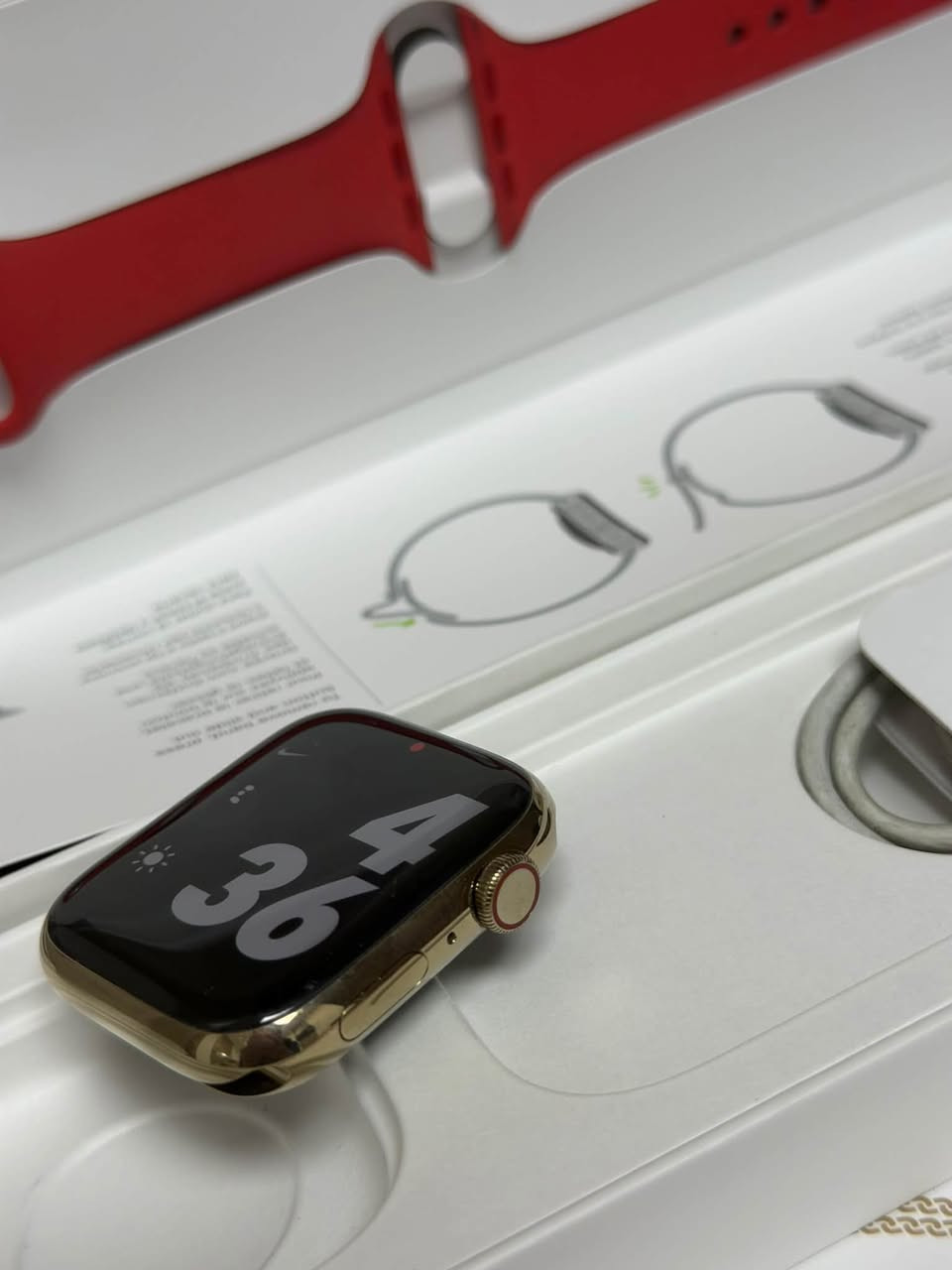 ساعه أبل ⌚️  Apple Watch Series 7️⃣
Stainless steel  GOLD
ستنلس ستيل  الذهب
الملابس  هيج قطعه ليكول عدي ساعه ابل😘😘
مواصفاته هوايه اكتبه جات جيبيتي وهو  كلهن يطلعهم الك
                       جيل 7️⃣🔥🔥
حجم  4️⃣5️⃣  ⛩️
               بطاريه  8️⃣5️⃣🔋👉👉👉
نظافه  9️⃣9️⃣💯💯 
كامل الملحقات الاصليه
مركز سيمو المايسترو دورة شارع الصحه
👉👉***********
اتصال 📞واتس اب /للحجز
توصيل لكل العراق
تابعني  🚀حتى يوصلك كلشي جديد يخص منتجات ابل
