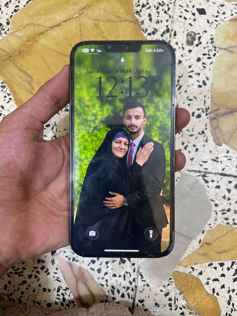 السلام عليكم
13 برو ماكس  
مستبدل شاشة نوعية اصلية
والباقي كلة مكفول
السعر 550 قفل 
مكاني كربلاء 
*********** واتساب
