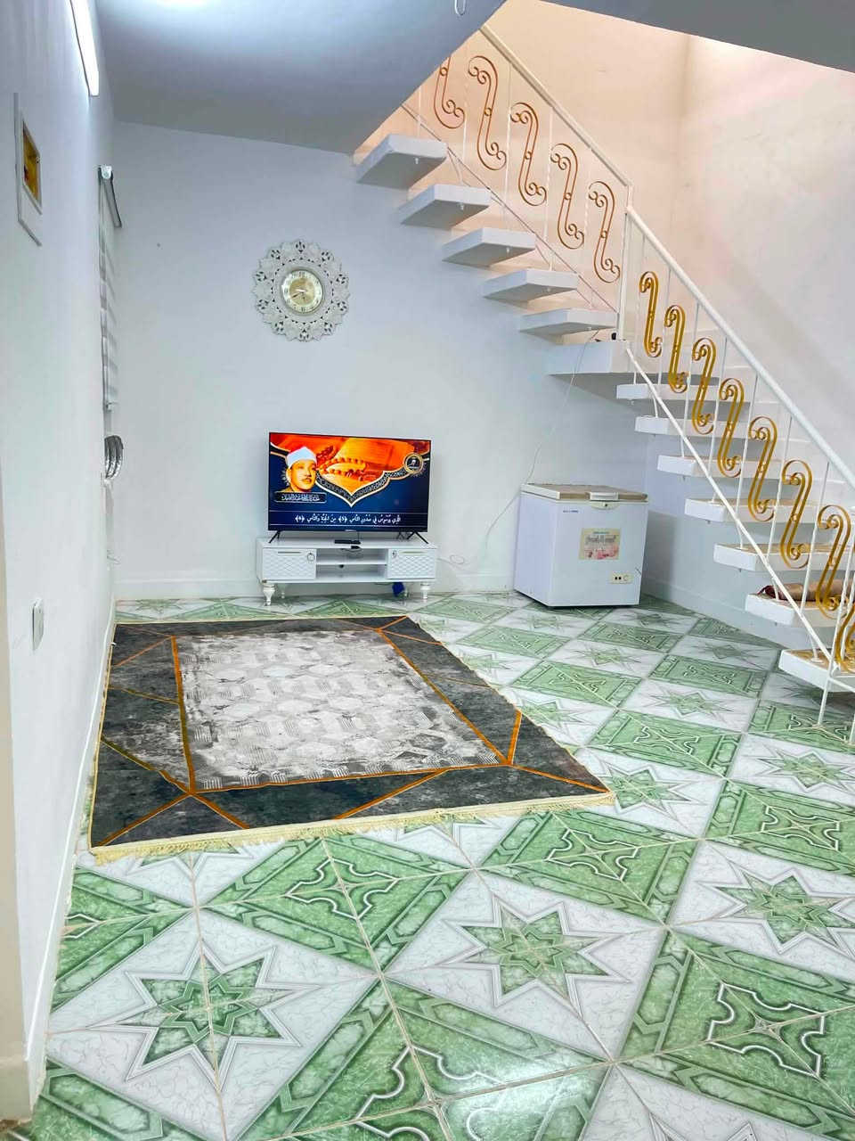 🏡 بيت للبيع في خانقين – منطقة بانميل
 المساحة: 200 متر 
 السعر:٣٥مليون  دينار (قابل للتفاوض حسب الاتفاق)
تفاصيل البيت والمواصفات:
 🛏 غرف النوم: 2
 🛋 الاستقبال: صالة استقبال واسعة
 🍳 المطبخ: متوفر
 🚽 الخدمات: صحيات متكاملة
 🪜 الملحقات: بيتونة
 🌳 المساحات الخارجية: حوش وحديقة
📞 للتواصل والاستفسار: ⁠***********⁠
هل تريد مني إضافة أي تفاصيل أخرى للطلب (مثل حالة البناء، نوع الملكية/الطابو، أو إمكانية البدل)
