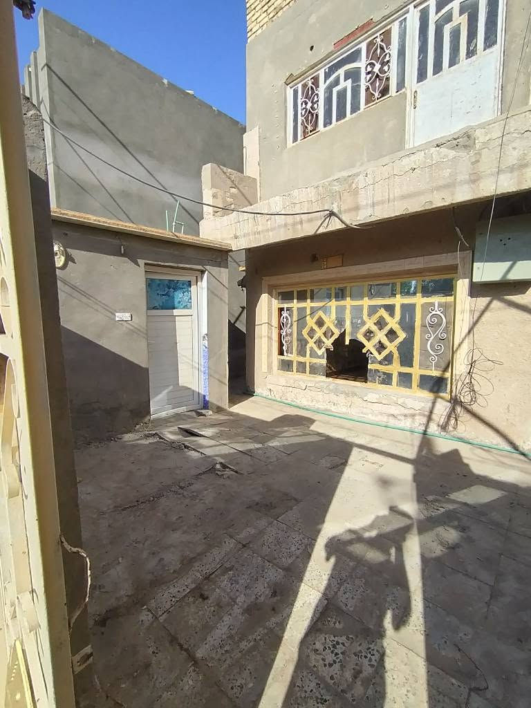 بيت 🏠 طابو صرف للبيع
المساحة 154
الموقع حي الصدر الاول خلف مدرسة 🏫 بطلة كربلاء الابتدائية للبنات
يتكون من 3 طوابق
واجهة 8 م نزال 20 
للعلم البيت فارغ الي يحب يطلع ع الصور او يحضر شخصيا للاطلاع 
للاستفسار اكثر الاتصال على الارقام
***********
*********** ديوانية, القادسية
