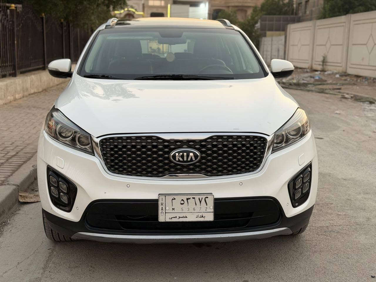 السلام عليكم 
السياره سورنتو ٢٠١٦
فول مواصفات واحد على واحد 
سيرفس جديد من كولشي حتى تخم تاير جديد سياره باسمي من ٢٠١٧ عدي
بانورما تدفئه تبريد كشنات جلد مشمشي ويل كب شاشه ليزيريه حساسات اماميه خلفيه مري شفط تحكم ستيرن بردات اصليه لايت ايلدي وسائل ترحيب بصمه ثلاث قطع تبريد 
بيها بارد كد اربع اصابع الباب معكس للسائق الخلفي ورصعه وبيها مواصفات اخرى كثيرها الاتصال 
***********
