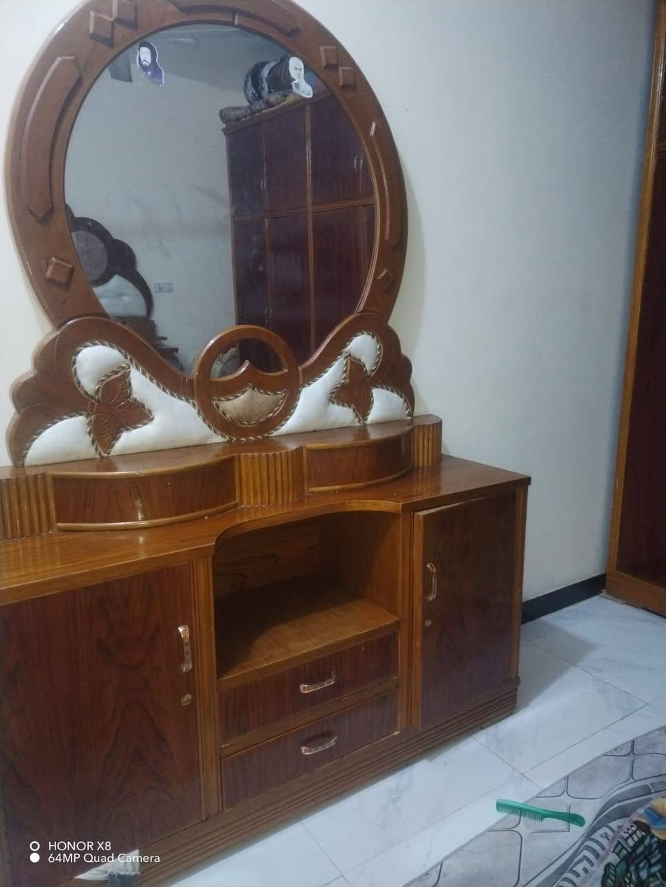 جربايه • ميز تواليت • نظيفات
