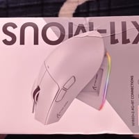 عندي هذن القطعتين للبيع استخدام 4 تيام نضافه 100%  ماوس ATTACK SHARK X...