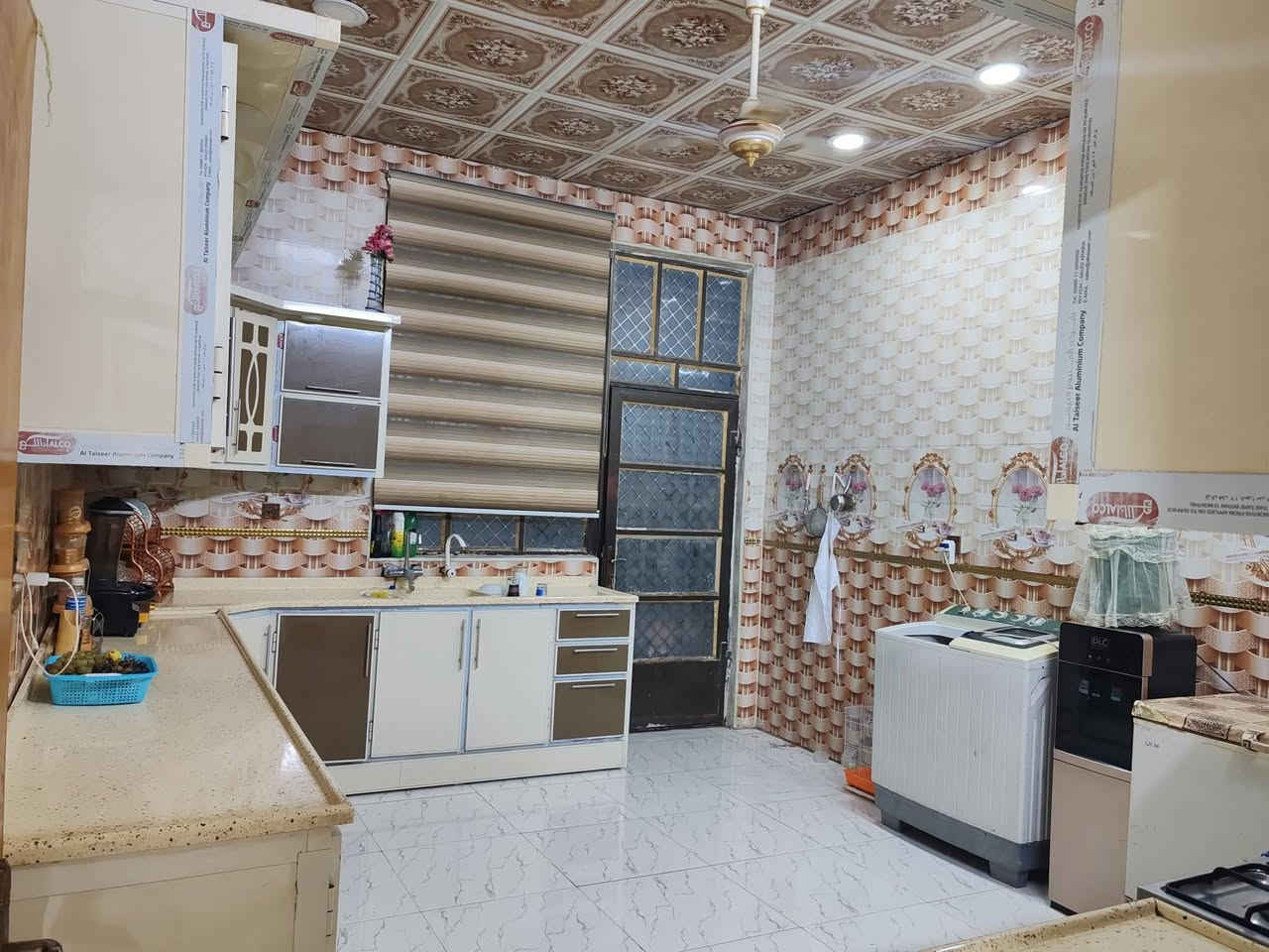 بيت للبيع المساحه  ١٨٠ متر      ابوغريب ابو منيصير غرفتين نوم + حمام خارجي وداخلي واستقبال ومطبخ  ***********
