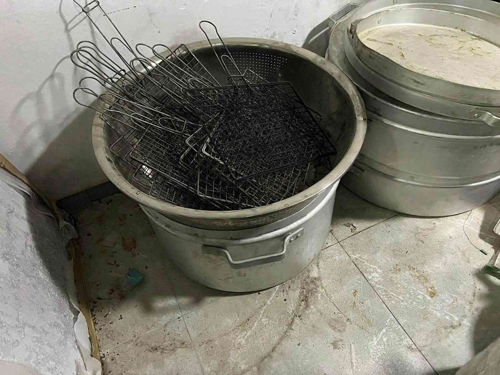 غراض مطعم • بغداد • للبيع