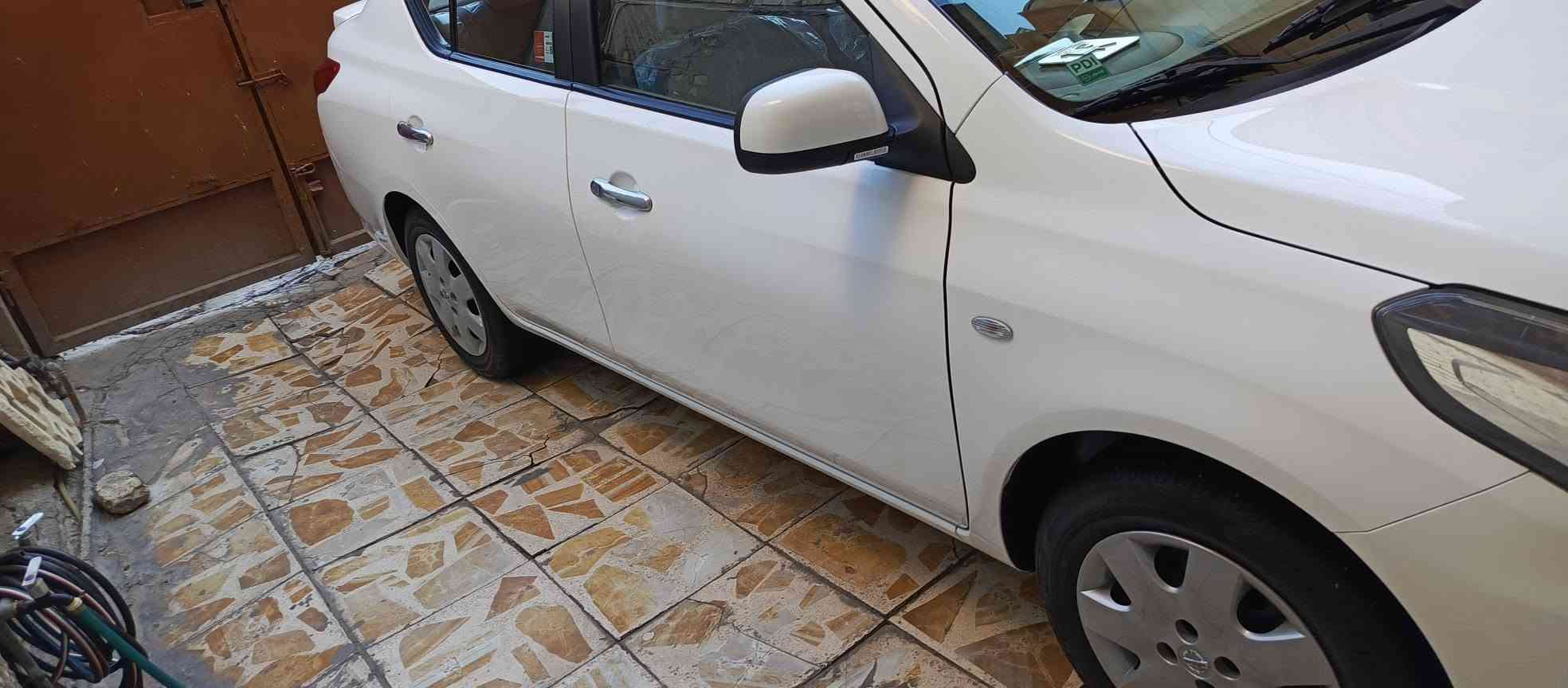 السلام عليكم نيسان سني هندي 25 جديده لوك مدوشمه عام دعاميات مغلفه جاهزه رقم نينوئ نكليزي يتحول بأي مكان بأسمنه مكانهه بغداد ماشيه 13 الف السعر 125 اتصال ***********
