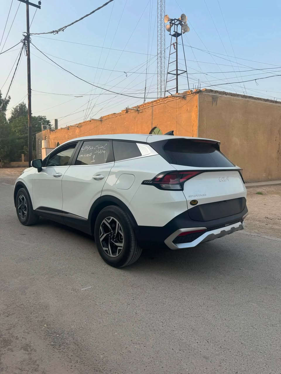 السلام عليكم
كيا سبورتج موديل 2024 للبيع دخول جديد
مواصفات السبورتج العاديه
حادث البنيد ومبدل اصلي نفس اللون 
ماشيه 23 الف مايل
بيه ايرباك ستيرن فقط
السعر المطلوب 172 وبيه مجال بسيط
للاستفسار اكثر الاتصال 
***********
