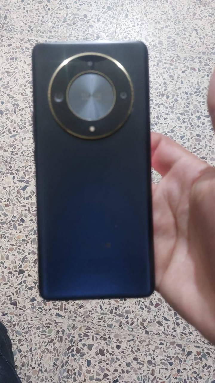 هونر X9 نضيف بي فطر بلشاشه اريد اراوسه ب ايفون او بيع قيم وخذه بليرضه الله بي ***********
