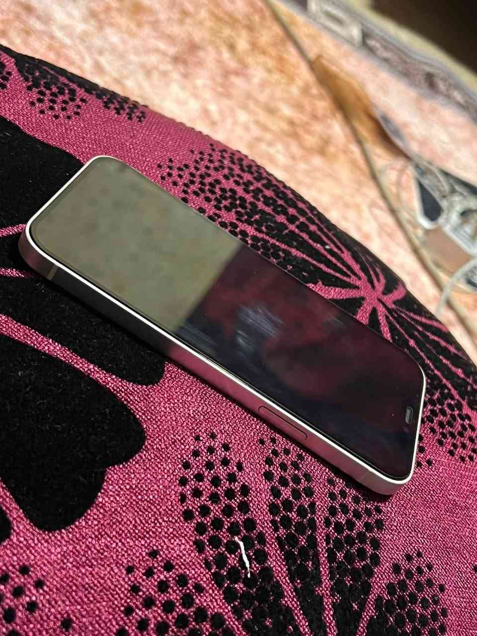 سلام عليكم ايفون 12 كله بلادي ونضافته 90 بس بطاريه مبدل اذا اكو مراوس ب12 برو ماكس وفرق بسيط عادي وذا بيع قفل 275 مكاني بغداد رقمي ***********
