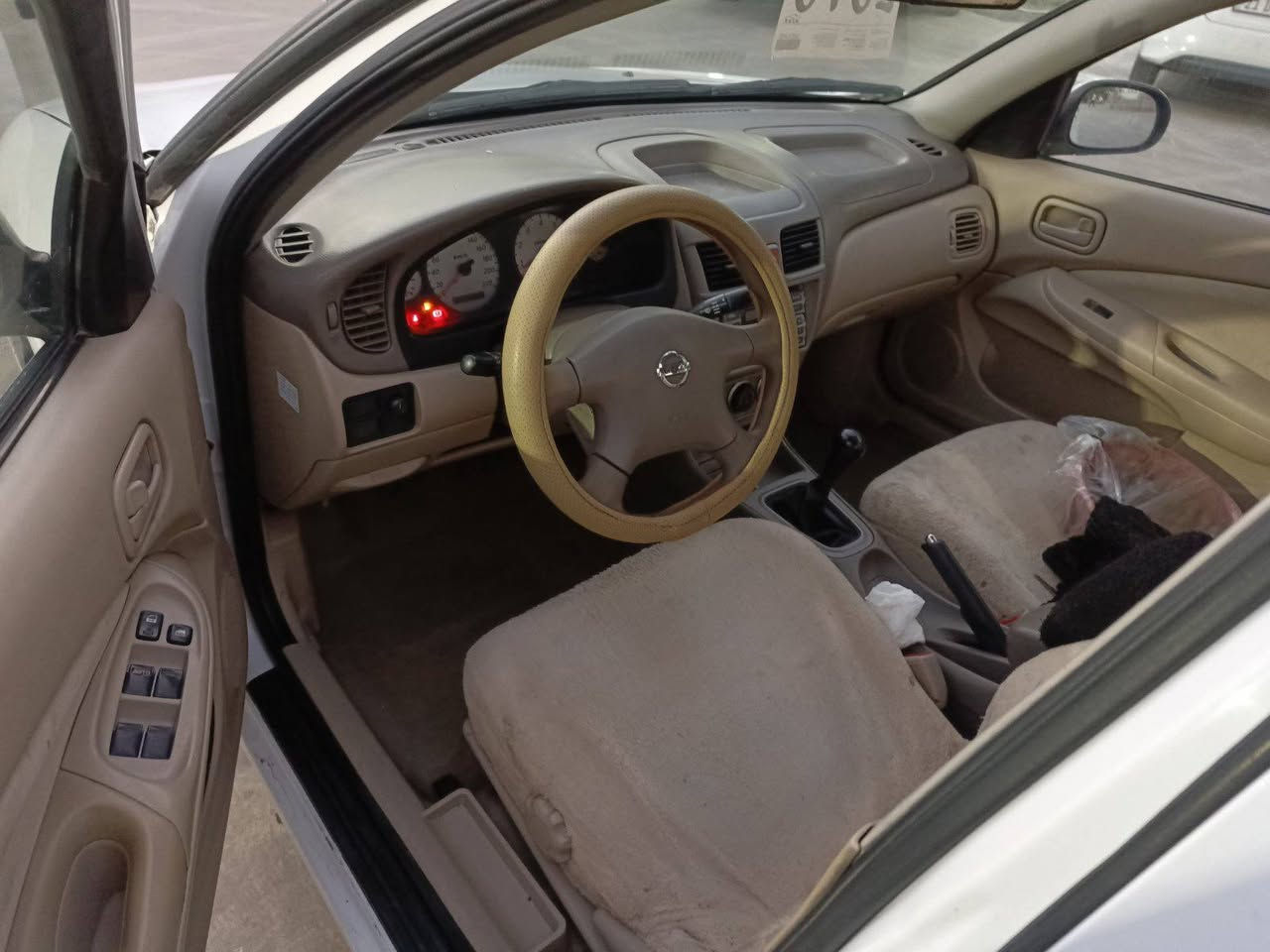 نيسان • موديل 2010 • قفل مركزي