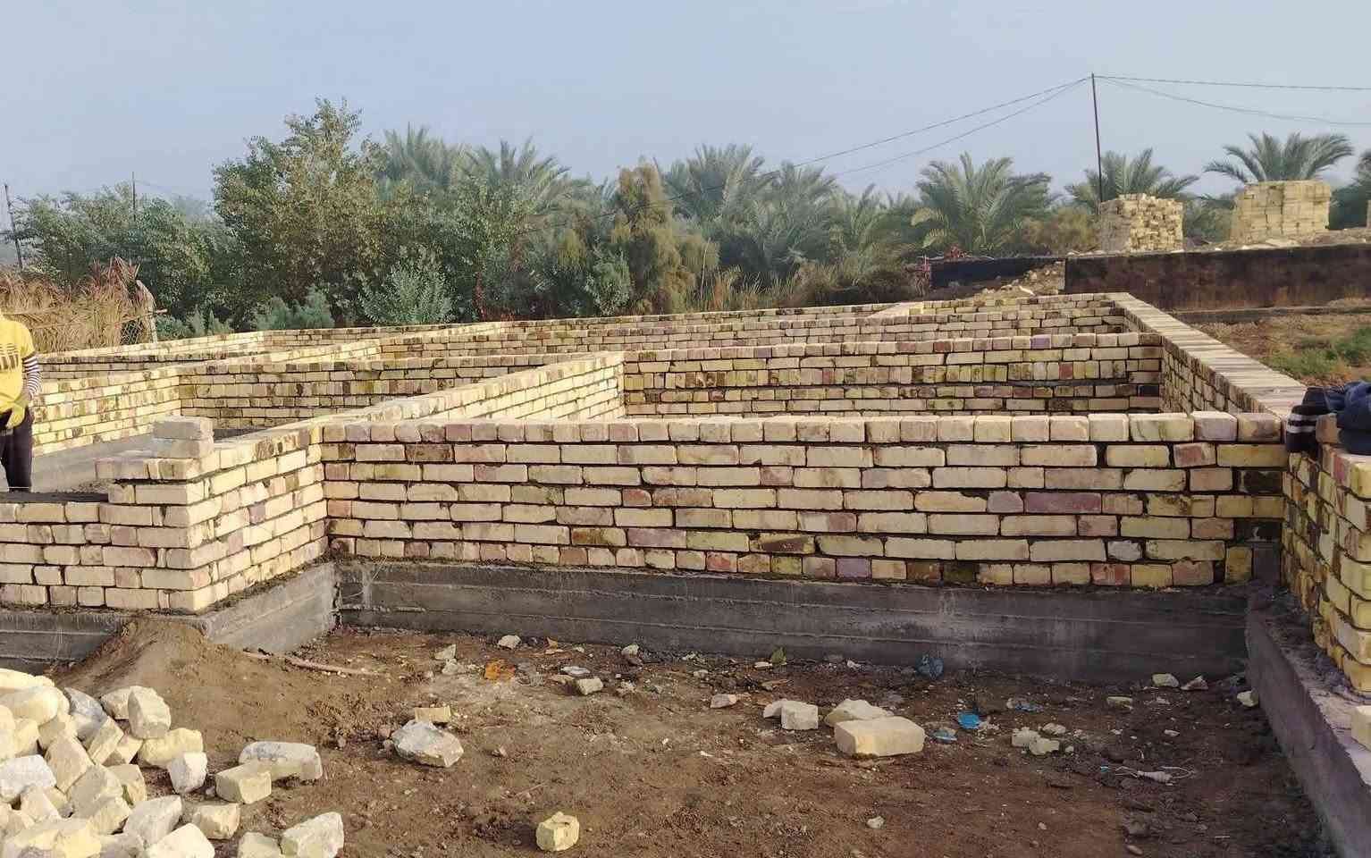 بناء بتلو +صبة 10+لبخ +تزفيت +
كرار العامري 
***********
