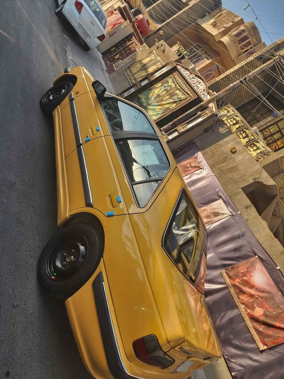 السلام عليكم بيجو بارص كفاله عامه مكينه كير ماشيه164الف تبريد ثلج  حقيقي كهربايات كله شغاله هيه غرامات مصفره اسعر 46 العنوان بغداد البلديات ***********
