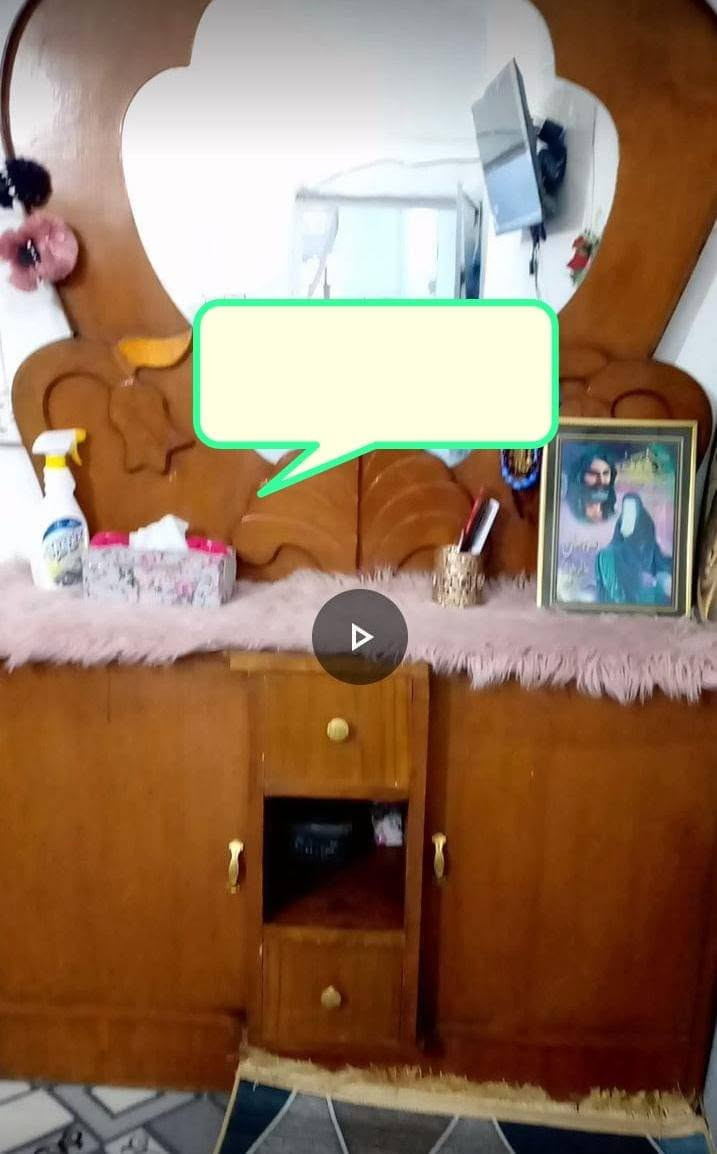 غرفه للبيع مكان كربلاء
سعره 300 وبي مجال لتواصل ع رقم ***********
