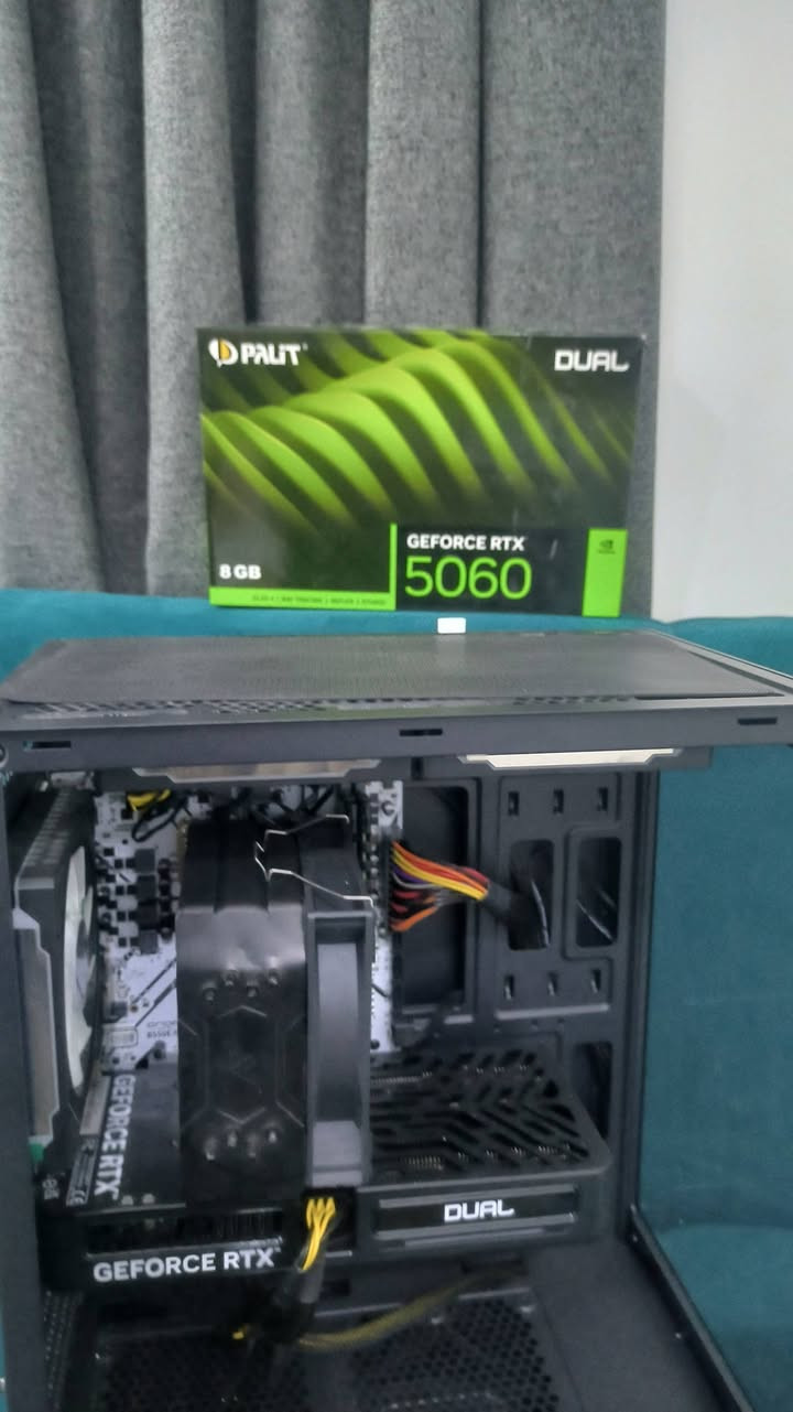 تجميعه 5060  8G.    Rtx.      سعر مليون و 250   ضمان ينتهي 2027/3
R5.  5500
B550. Onda
Ram.  16.  8*2.   3200 
 Rtx.   5060.  8G
PSU.  G50w. 
Case  sama 332. 1

مكاني بغداد الدورة. ***********
جديدة بعدها
