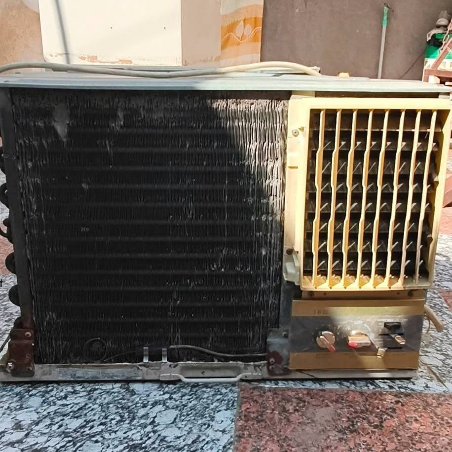 المكيف جنرال طن ونص  باب اول ب200الف ...وسبلت الريان ثلاثه طن ب300الف الكمبريسرات شغاله  وكلشي ما بيهم  بس منقصات غاز للبيع للاستفسار الاتصال ***********

