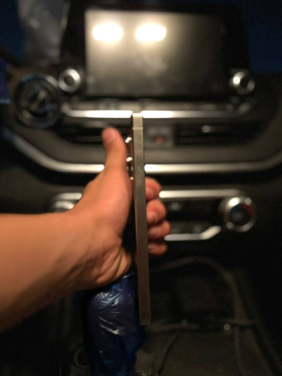 📱 Samsung Galaxy S25 256GB 🔥
🔹 الجهاز شرط
🔹 لا مفتوح ولا مبدّل بيه أي قطعة
🔹 وضع شركة
🔹 الجهاز دبل
🔹 ذاكرة 256
🔹 بيه ضمان جبالي 
🔹الجهاز مستخدم شي قليل
🔹 كارتون + واير موجود 
🔹 نظافة عالية وحالة ممتازة جداً ✨
💰 السعر: 1,200,000 دينار 🔸 بي مجال بسيط 
📍 الموقع: الموصل – جانب ايسر 
📞 ***********  📲
 بي واتساب وتليگرام

