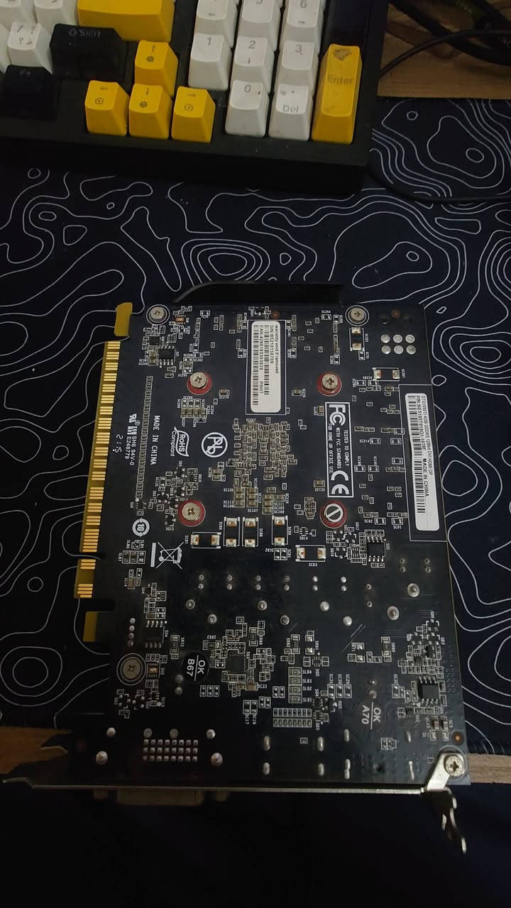 كارت شاشه gtx 1050  كارت مستخدم حالة ممتازه سعره 80للحجز ***********  مع توصيل
