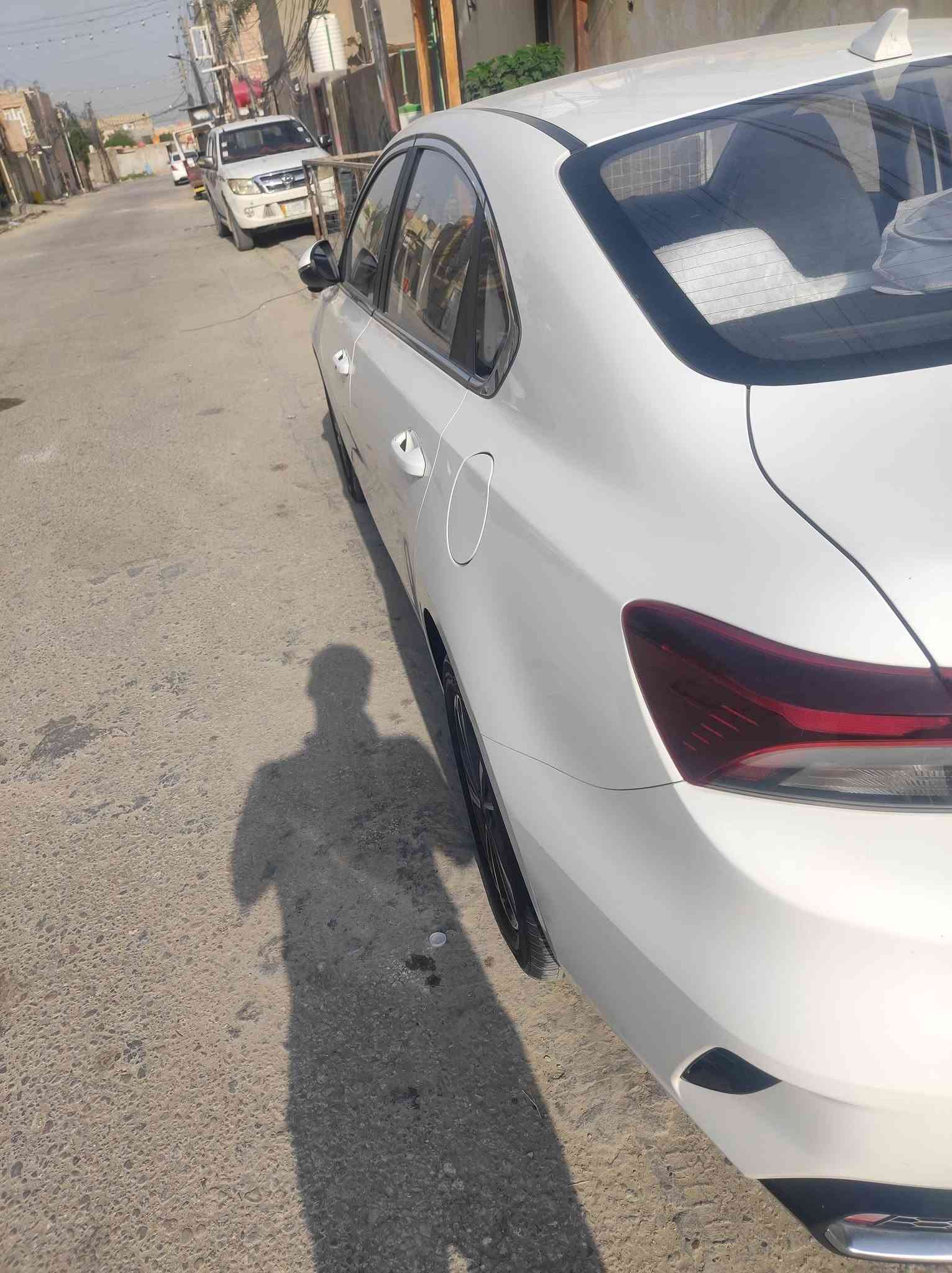 السلام عليكم
كي 3  

محرك 1500 

كفاله عامه من الصبغ والتبديل 
عدا مكانين بيها بارد بالجاملغ بسيط كلش 
على كد شبر

موديل2024 

ماشية 16 الف

فتحه 

بصمه 

4 انضمة قيادة 

وباقي المواصفات معروفة

رقم اربيل 

سعر137 وبيها مجال

مكان السيارة النجف الاشرف 

 متواجد اتصال ***********
