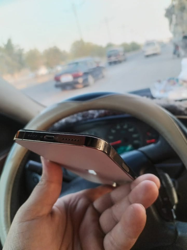السلام عليكم ايفون ١٢ برو ماكس مبدل شاشه درجه اولى و بطاريه معلايه ما اعرف مبدله للأمانه سعره ٣٥٠ مكاني تقاطع القدس ***********
