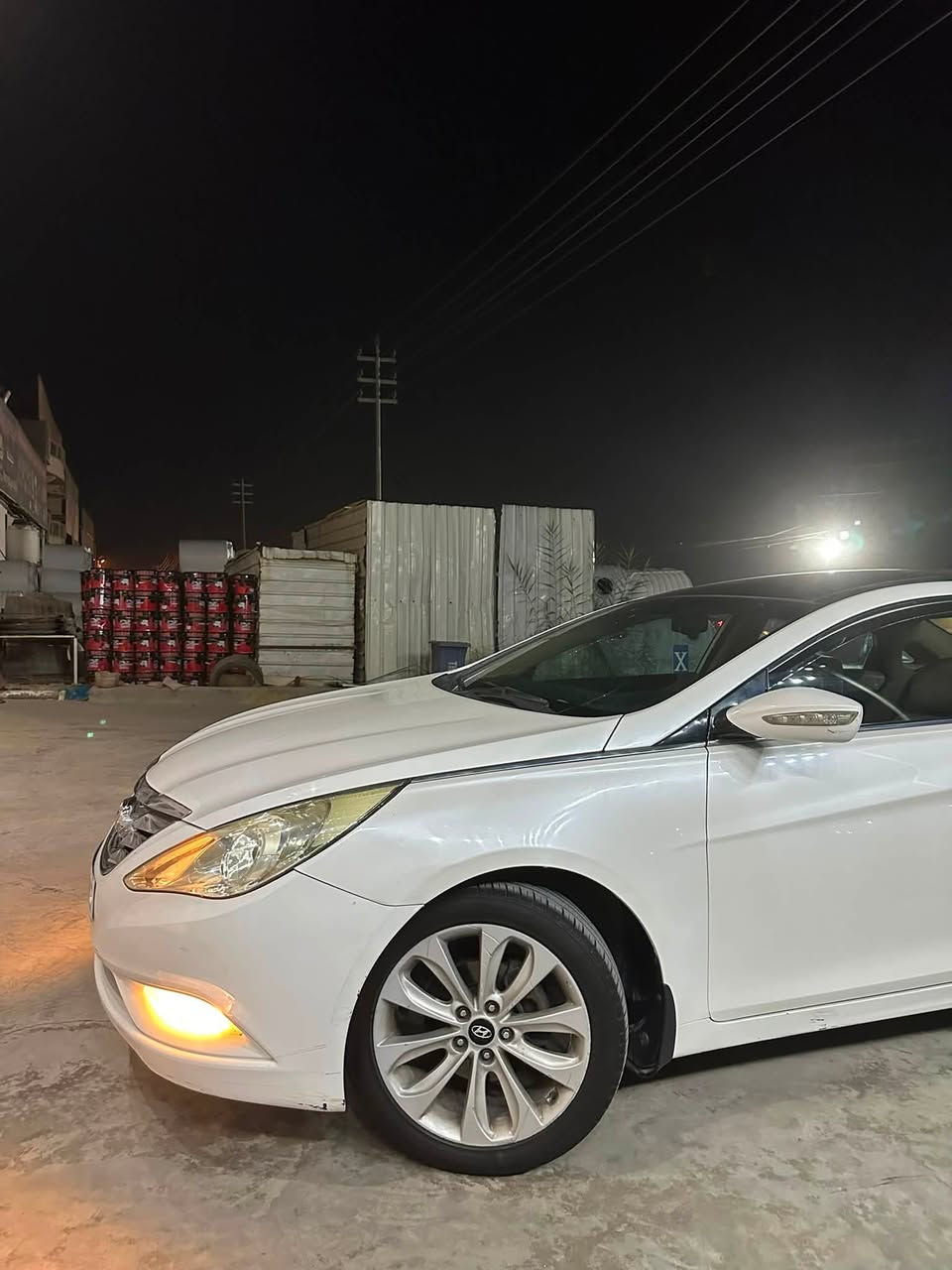 للبيع سوناتا مديل 2011 خليجي فول مواصفات مكينه 2400دوش سياره جديده برغي مبيها نقص جاهزه من كل نواحي صدر امامي خلفي جديد قبل سبوع مبدله تخم تاير جديد داخل بيجي شاشه كار بلي سياره بيها البنيد صار بي تقشير وبخيته كلير والباب الخلفي الايمن صبغ رقم بغداد هزه جديده تحويل ثاني يوم سعر خاص او اتصل ع رقم الرد سريع متواجد واتساب ***********
