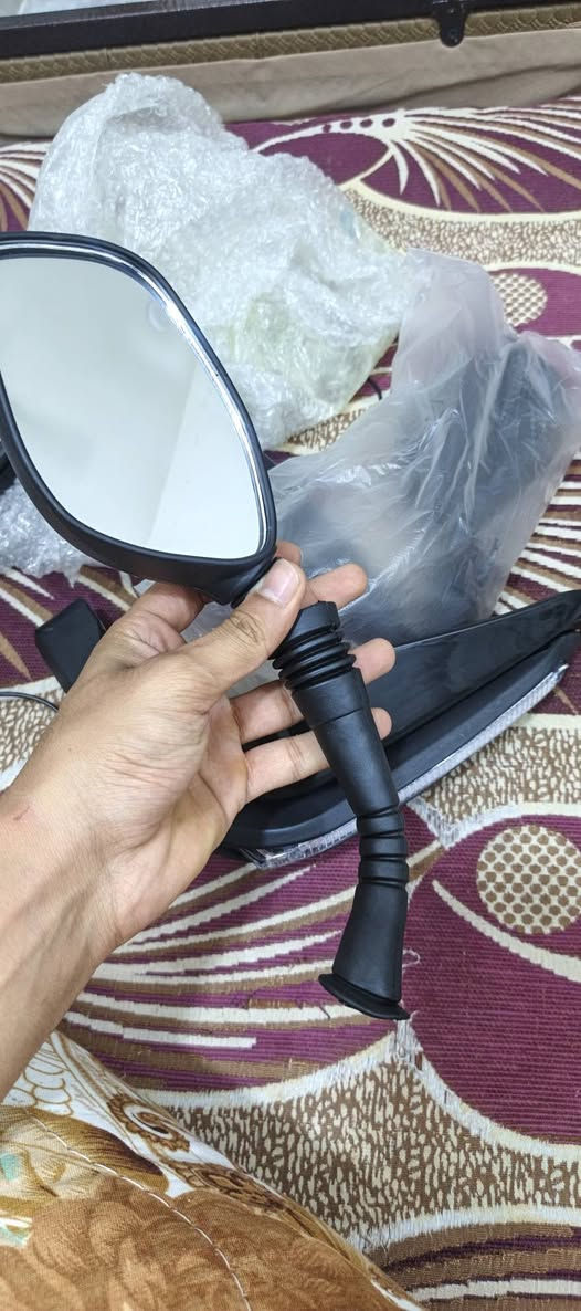 درع سكان واشاره بنفس الوقت يرهم بوكسر / ايراني /دايوان مع زوج مرايات جوراب كذالك يرهمن بوكسر وايراني شتريتهن وماشديتهن عل وضعيتهن بلجيس سعرهن ثنينهن 25 العنوان البصرة الجزيرة شط العرب 
***********
