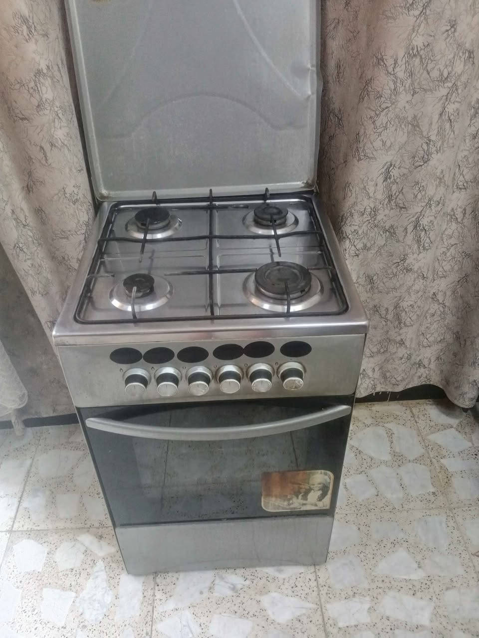 طباخ • ٤ عيون • ناره يخبل