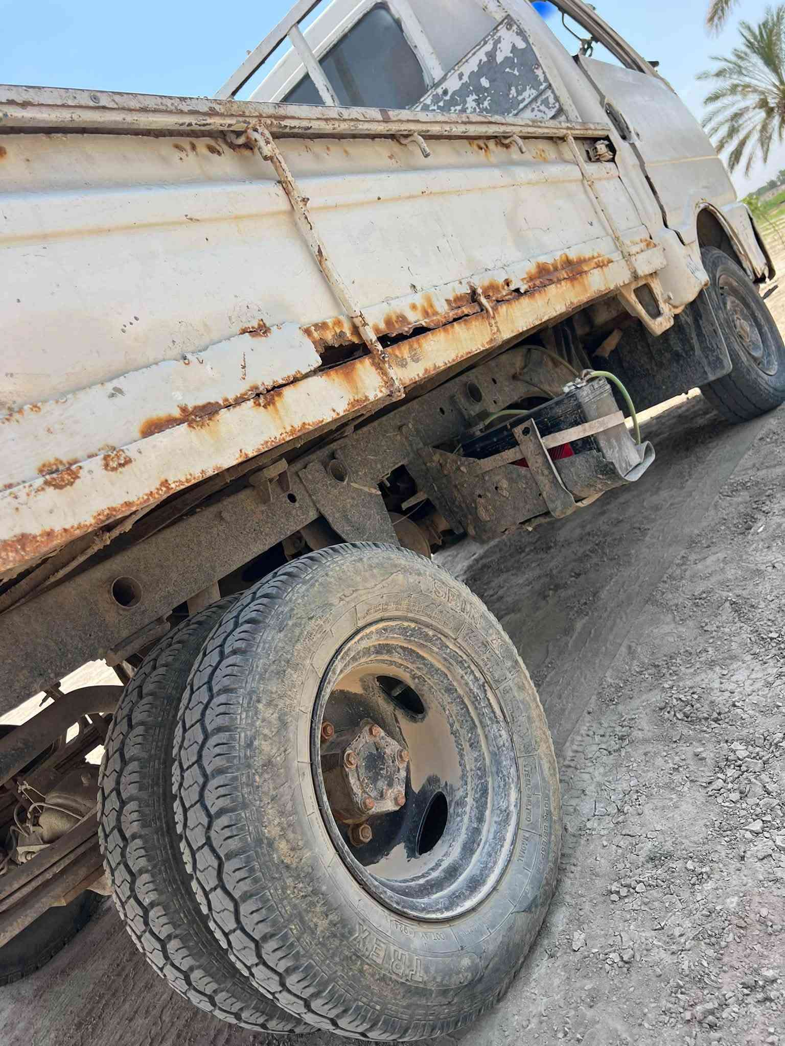 السلام عليكم كيه بنكو موديل 96
بدون مداور متداور اسياره كير محرك اكسن كفاله عامه 

تخم تاير جديد دينمه جديده باتري جديد سلف شادله كارتون 

بيه حصت كاز من اي محطه تفول السياره مكفوله سرقه وعشاير السعر 18وبيه مجال كلش قليل مكان سياره بابل الحمزه الغربي للستفسار اتصل ***********
