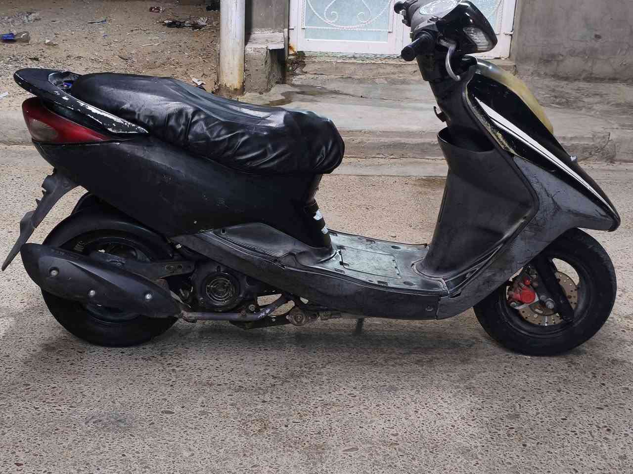 بريز لايت جوة للبيع دراجة نكرة سلف وهندر شغالة من طول لطول كهربائيات كاملة كفرات تعبان شوي باقي كلة شغال مكاني الامين الثانية قرب كرار الوائلي تواصل ***********
