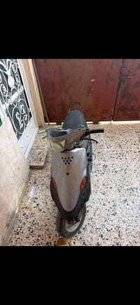 سوزوكي ٦٠ • مجال بسيط • نقص استاند