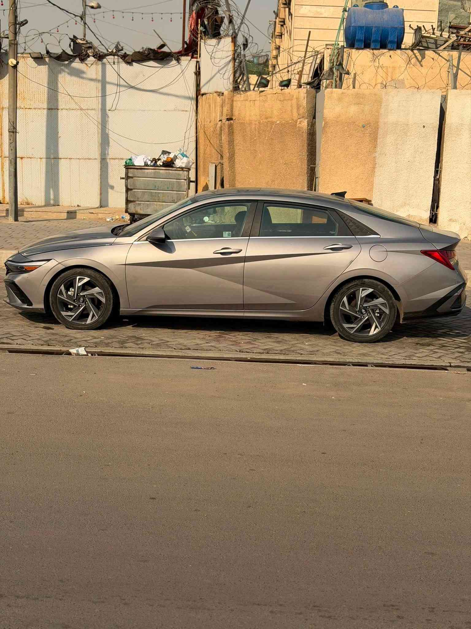 سلام عليكم
النترا وارد امريكي هايبرد موديل 24 فول لمتدد كل الموصفات  بيهه داخل ابيض تبديل بس باب الصدر يرباك برده  ماشيه 36 الف باسمي تحويل مباشر مكاني بغداد السعر 152 الاستفسار ***********

