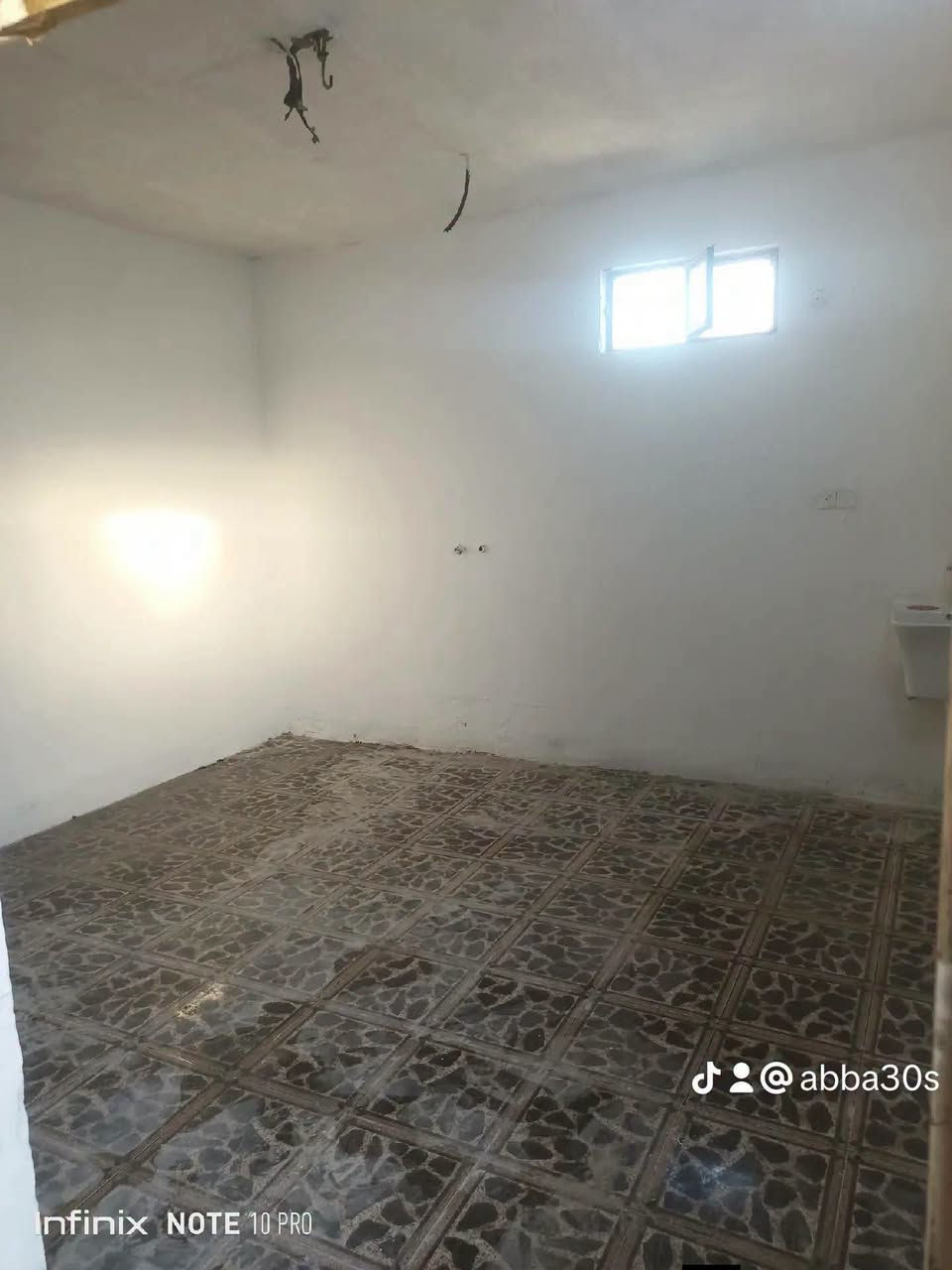 للإيجار .. شقه ... 120 متر 
النجف // حي .. ميسان 

غرفتين  +  صاله  + مطبخ + صحيات 

على شارع تجاري .. 
تصلح .. سكن  او .. معهد تدريس 

اجاره  [ 225 الف ] واصل ماء وكهرباء

للاستفسار
***********
