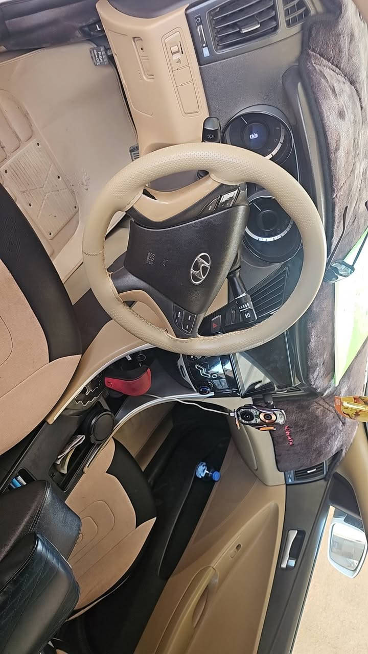 سوناتا ١٣ خليجي رقم اربيل بيها جاملغ صبغ بدون دواخل مكينه ٢٤٠٠ دوش.. ١٢٠ وبيها مجال...او مراوس بكامري 2010 فما فوق
صلاح الدين 
قضاء الدور
***********

