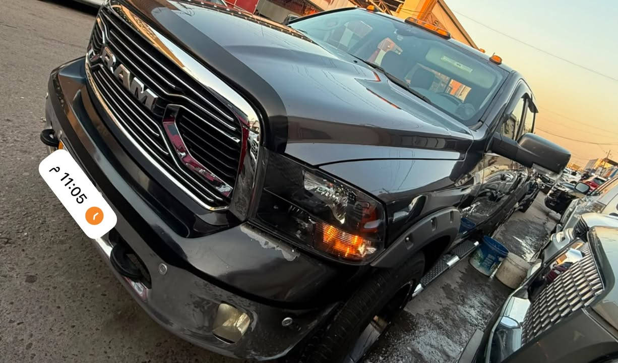 السلام عليكم رام كلاسك لونك ستأر 2018 بغداد بسمي 

فول موصفات تختلف عن كلاسك مواجد 

محرك 5700 سيارة جاهزه 
***********
