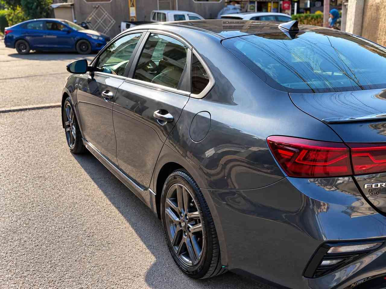 فورتي 2021 GT Line لون نفطي فول مواصفات حساسات رادار امامي بصمه تشغيل عن بعد السياره جاهزه صدر جديد تخم تاير جديد مناقصها اي شي ماشيه 77mil ضربتها جاملغ وبنيد جهة السياره ورقم الشاصي موجود بالصور

السياره داخله معوقين باقيلها سنه وتصير حره 

سعرها 12700 
مكان السياره بالكراده
***********
