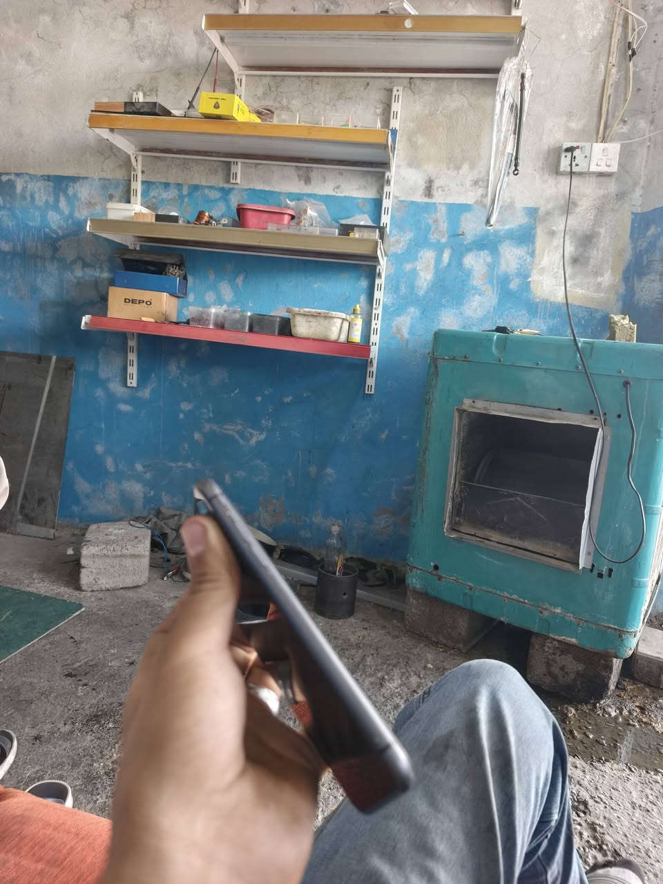 سلام عليكم ايفون 11 نضافه 85+ جهاز فقط فقط فقط مبدل شاشه اصليه شرط وين ما يعجبك افحص ثلث خيارات سلاسه فول بطاريه 79 ذاكره 64 فيس ايدي شغال بس ما يتعرف عل وجه بس انطيك هوا شرط فيس ايدي شغال كامرات فول صوت فول كلشي فول سعر 190 وبي مجال حك الجيه فقط ***********
